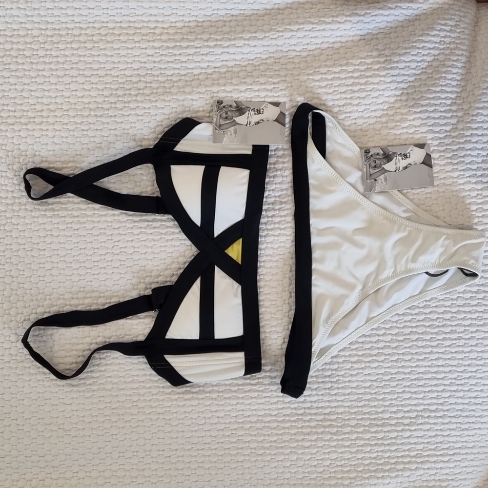 BNWT Sheridyn Fisher color block bikini size 8 top, 10 bottom (M)